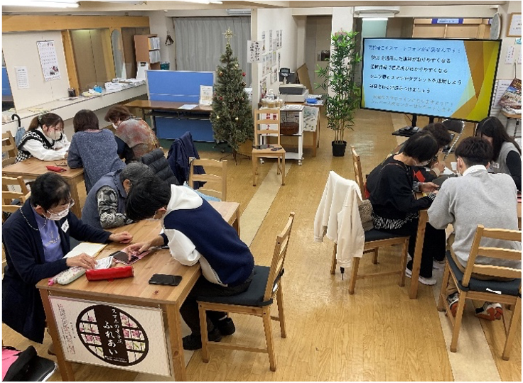 飯塚市シルバー　九州工業大学 学生のスマホ教室